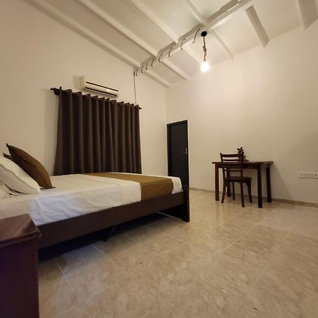 The Empyrean Airport Transit Hotel Katunayaka Екстериор снимка