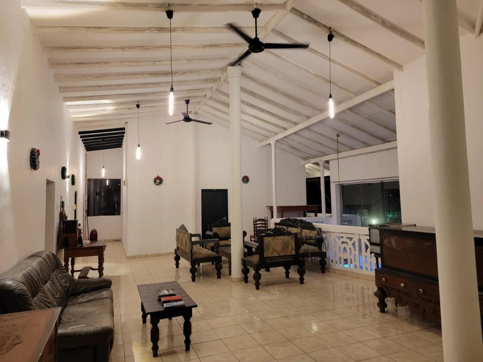 The Empyrean Airport Transit Hotel Katunayaka Екстериор снимка