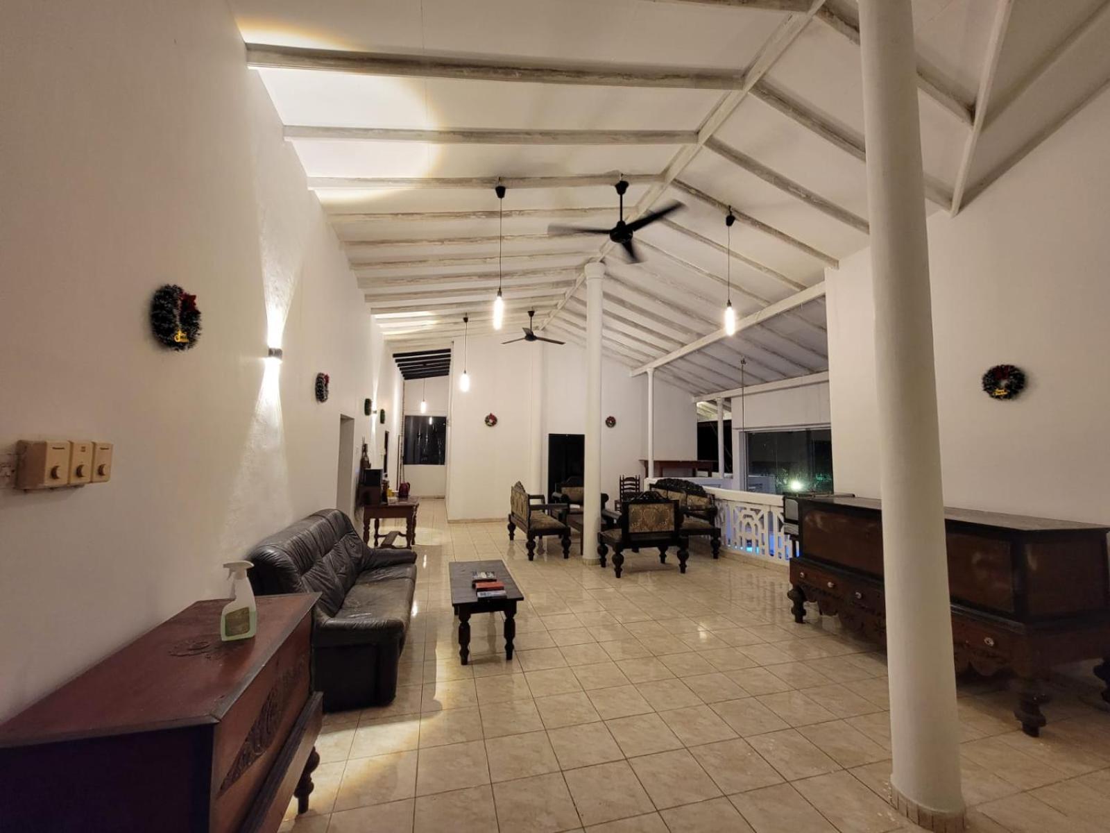 The Empyrean Airport Transit Hotel Katunayaka Екстериор снимка